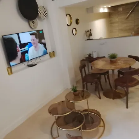 Apartamento Gare Montparnasse 2 Mins, 2 Bed ,center Of Saint Germain , Wonderful Place *